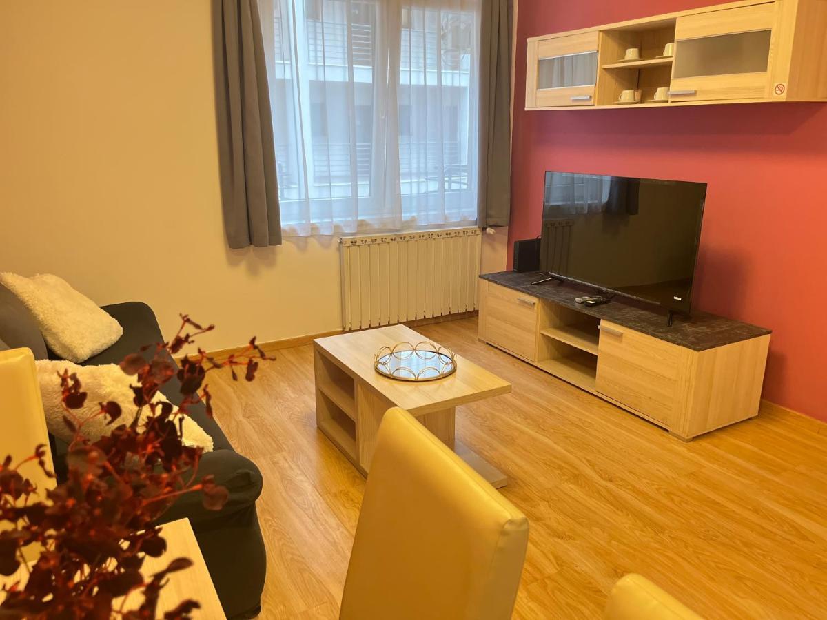 Corvin Pearl Deluxe Lägenhet Budapest Exteriör bild